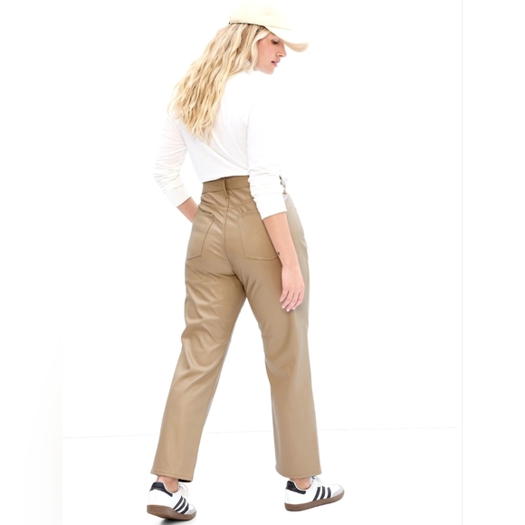 High Rise Faux-Leather Cheeky Straight Pants - Picture 5 of 9